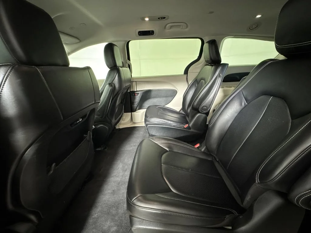 Used 2023 Black Chrysler Touring L image 12