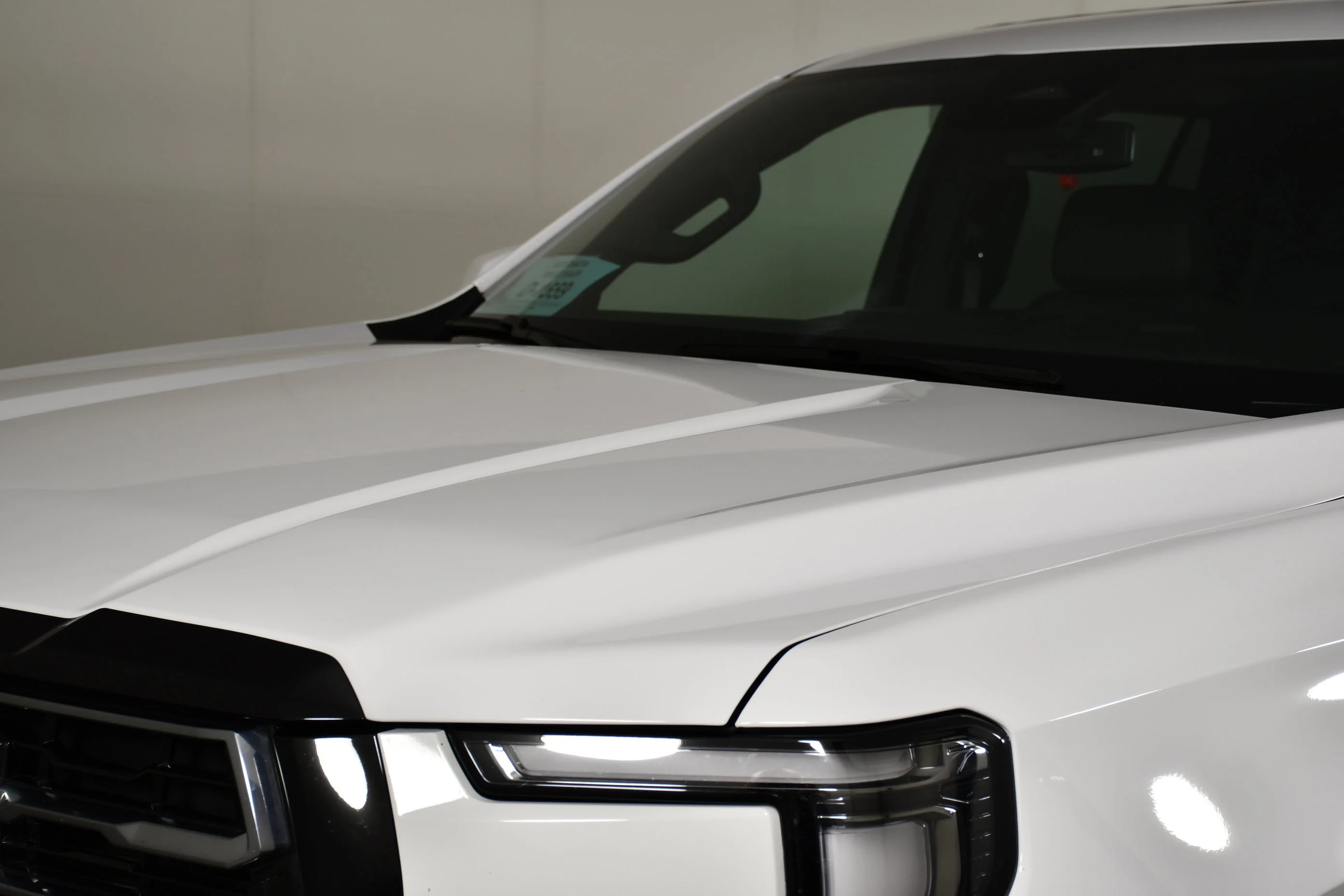 Used 2025 Summit White GMC AT4 image 12