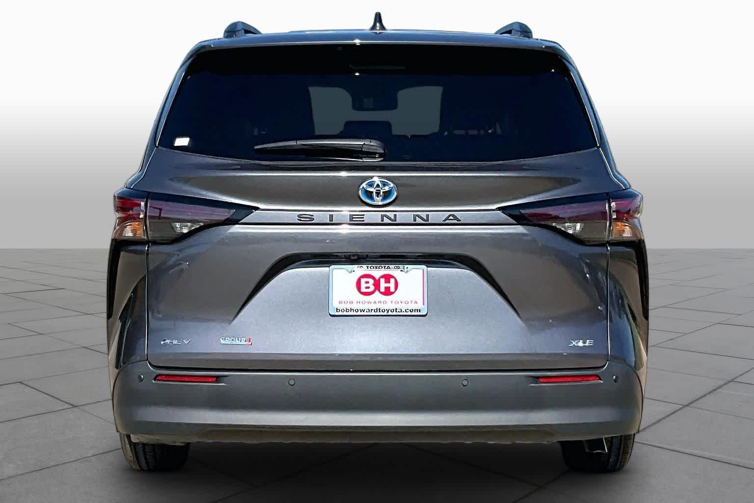 Used 2025 MAGNETIC GRAY METALLIC Toyota XLE Autono-MaaS image 5