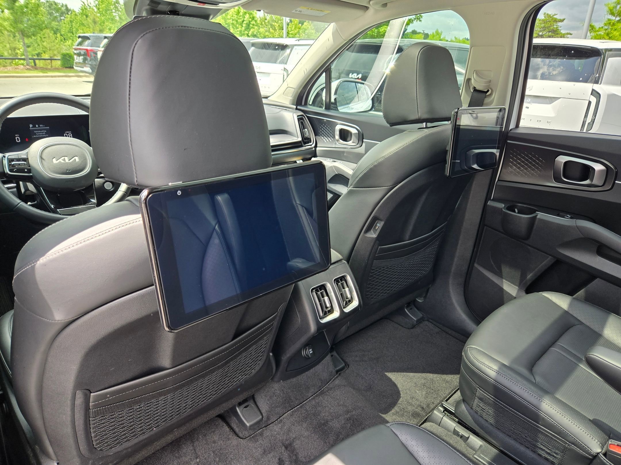 Used 2025 Glacial White Pearl Kia EX image 32