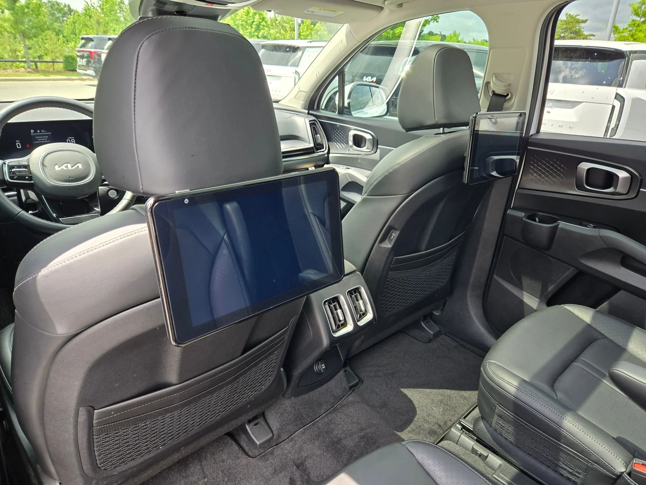 Used 2025 Glacial White Pearl Kia EX image 32