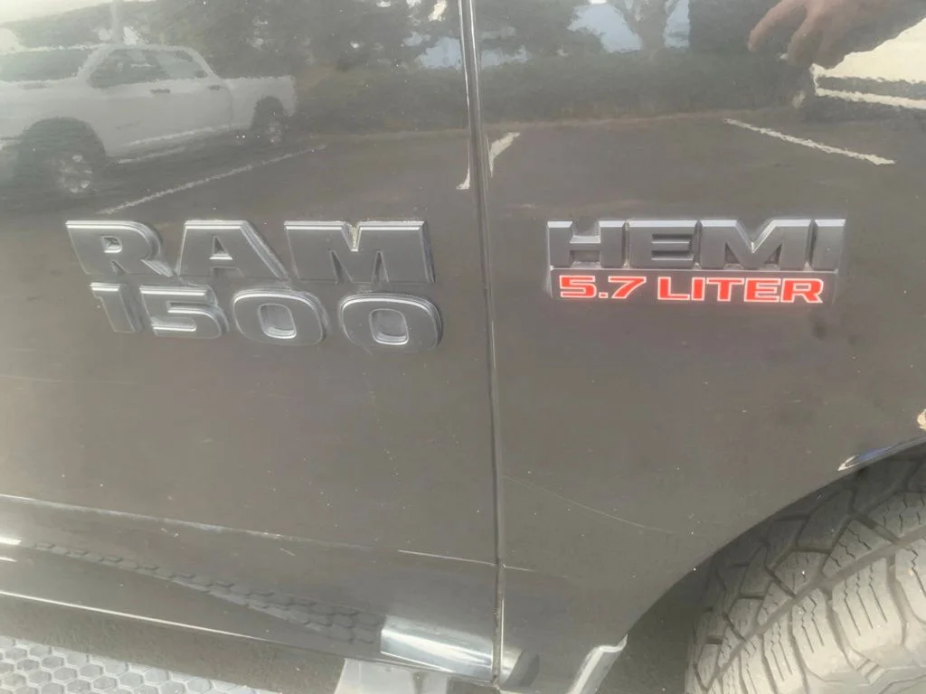 Used 2015 Brilliant Black Crystal Pearlcoat Ram Express image 4