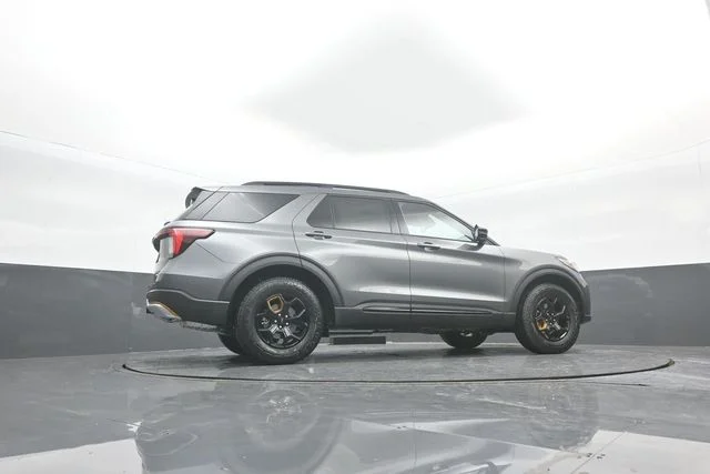 New 2026 Gray Ford Tremor image 35