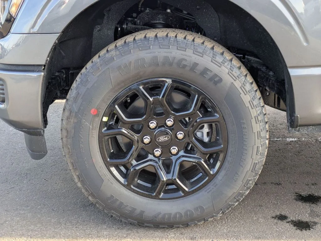 New 2026 Carbonized Gray Metallic Ford XLT image 14