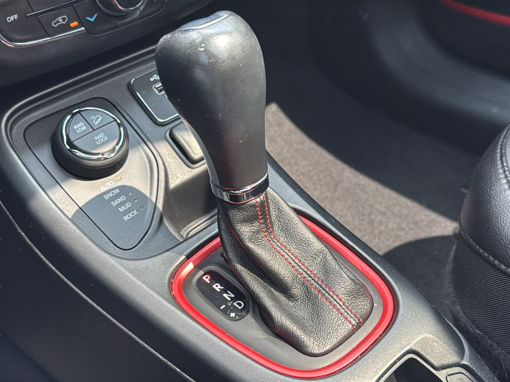 Used 2020 Black Jeep Trailhawk image 23