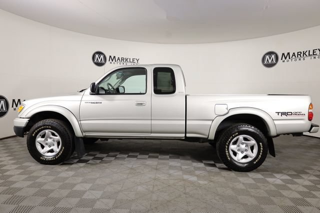 Used 2002 Silver Toyota  image 33