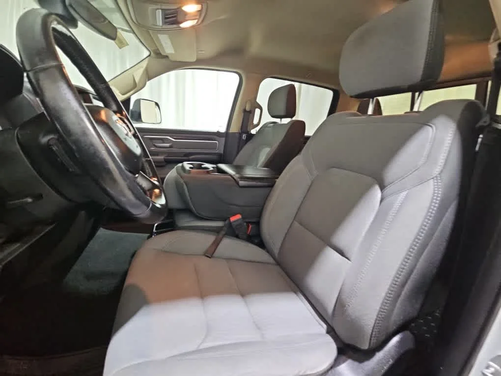 Used 2019 Bright White Clearcoat Ram Big Horn/Lone Star image 9