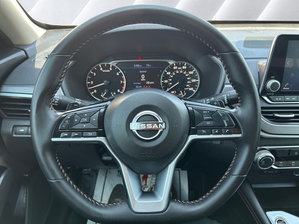 Used 2025 White Nissan 2.5 SR image 9