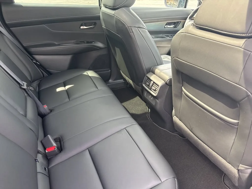 Used 2025 Black Nissan SL image 13