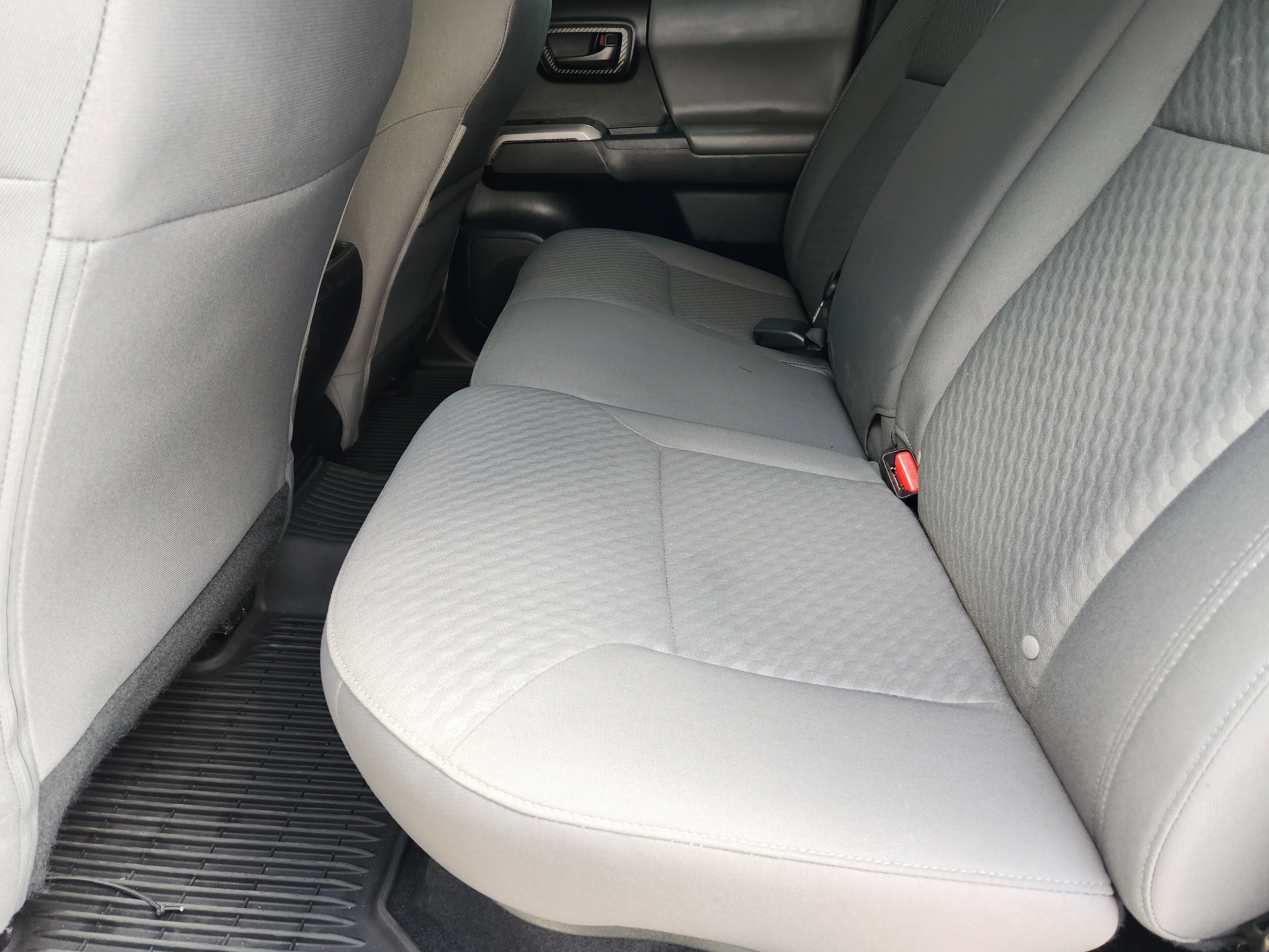 Used 2022 White Toyota SR5 image 32
