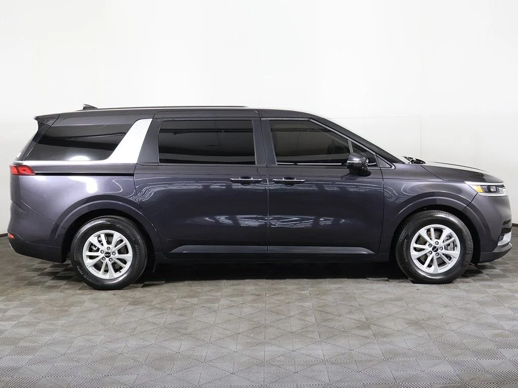 Used 2024 Gray Kia LX Seat Package image 18