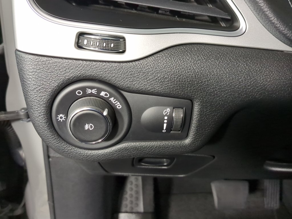Used 2019 Sting-Gray Clearcoat Jeep Upland image 28