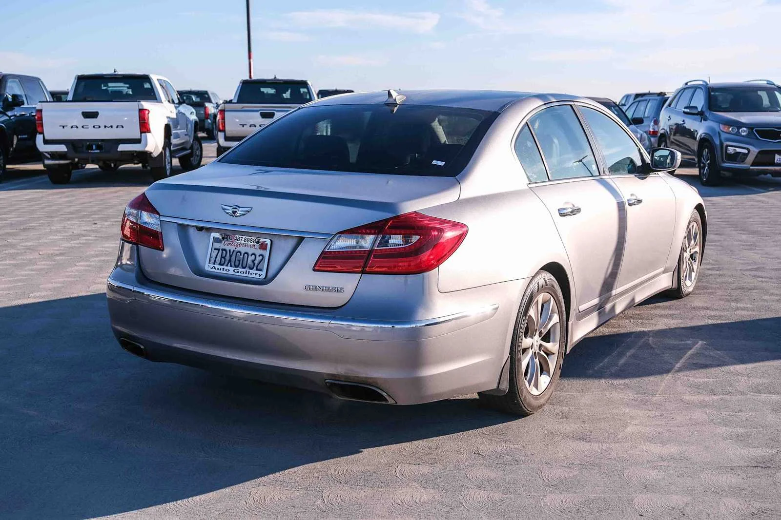 Used 2013 Titanium Gray Metallic Hyundai 3.8L image 4