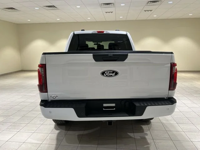 New 2026 Oxford White Ford XLT image 4