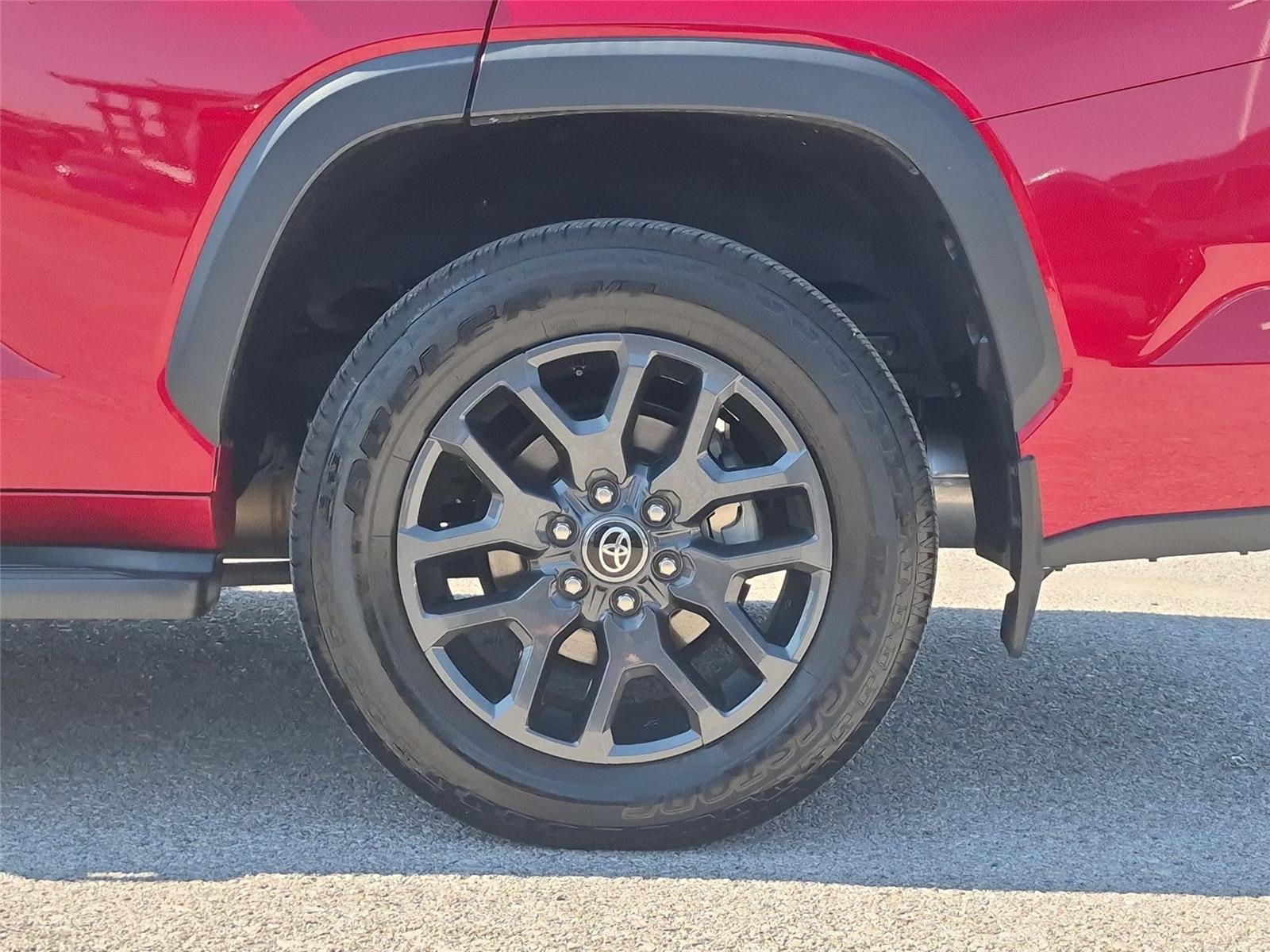 2023 Toyota Sequoia SR5 - Photo 11