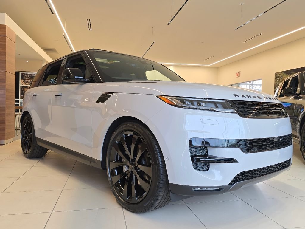 New 2026 Borasco Grey Land Rover se image 25