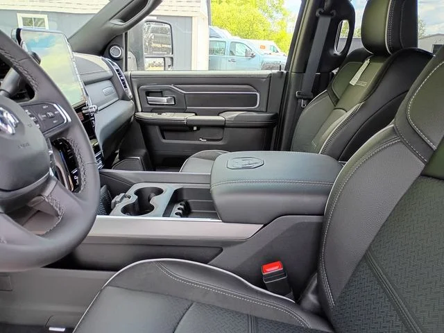 New 2026 Ceramic Gray Clear-Coat Exterior Paint RAM Laramie image 12