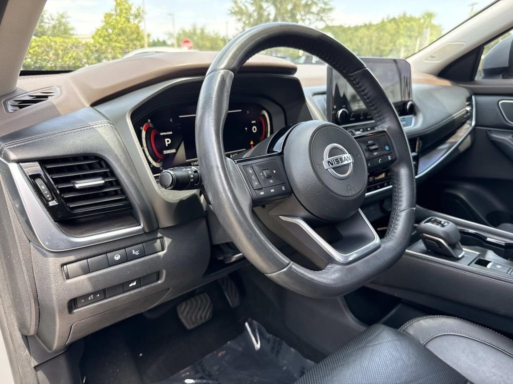 Used 2021 Gray Nissan Platinum image 24