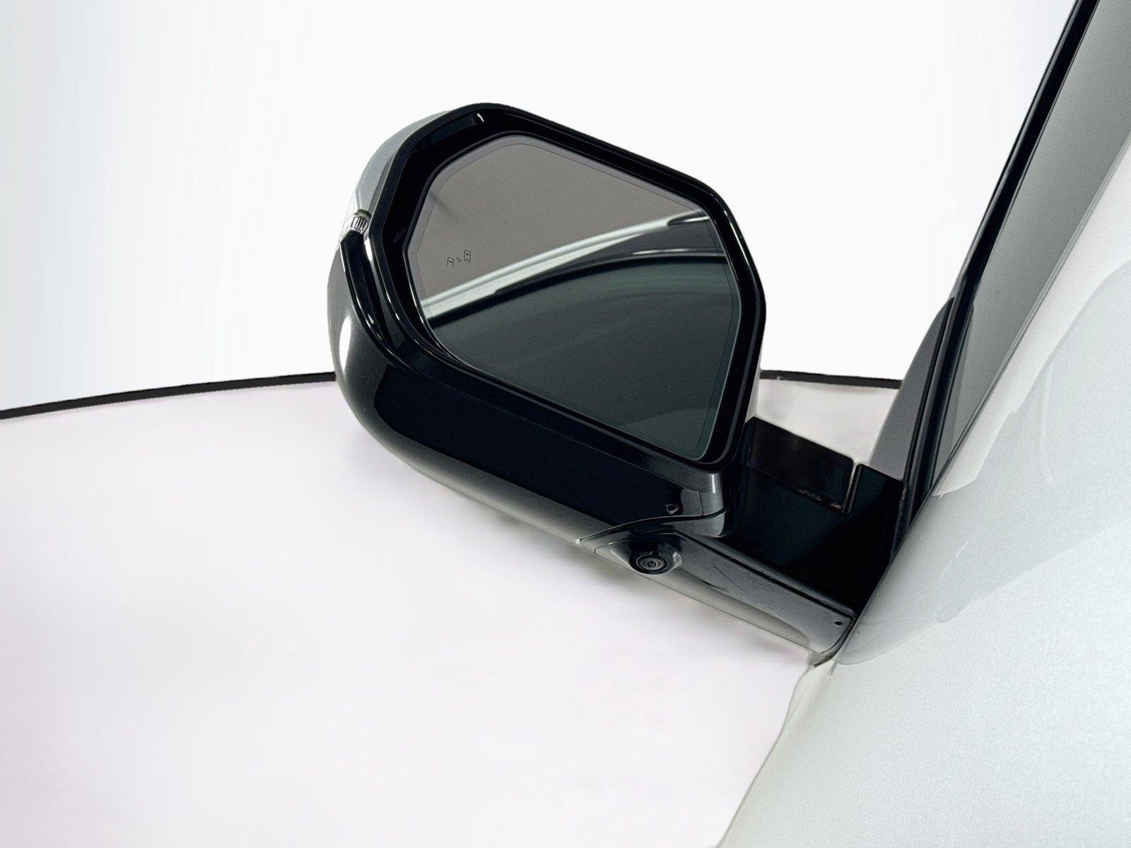 Used 2023 Wind Chill Pearl Toyota Platinum HV image 5