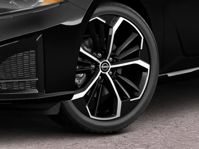 New 2026 Black Nissan 2.5 SR image 9