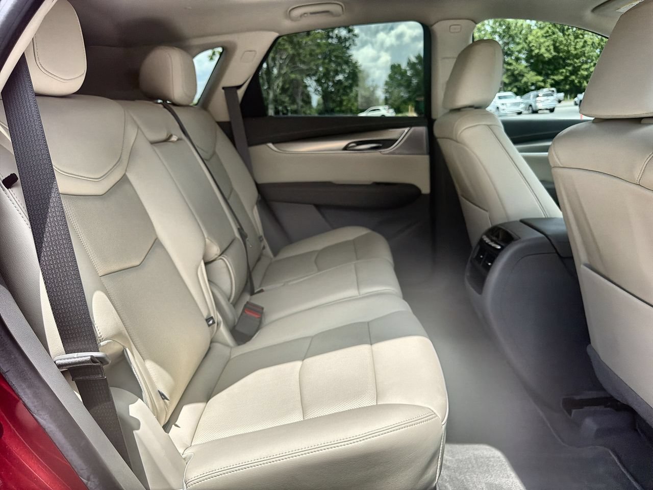 Used 2021 INFRARED TINTCOAT Cadillac FWD Premium Luxury image 22