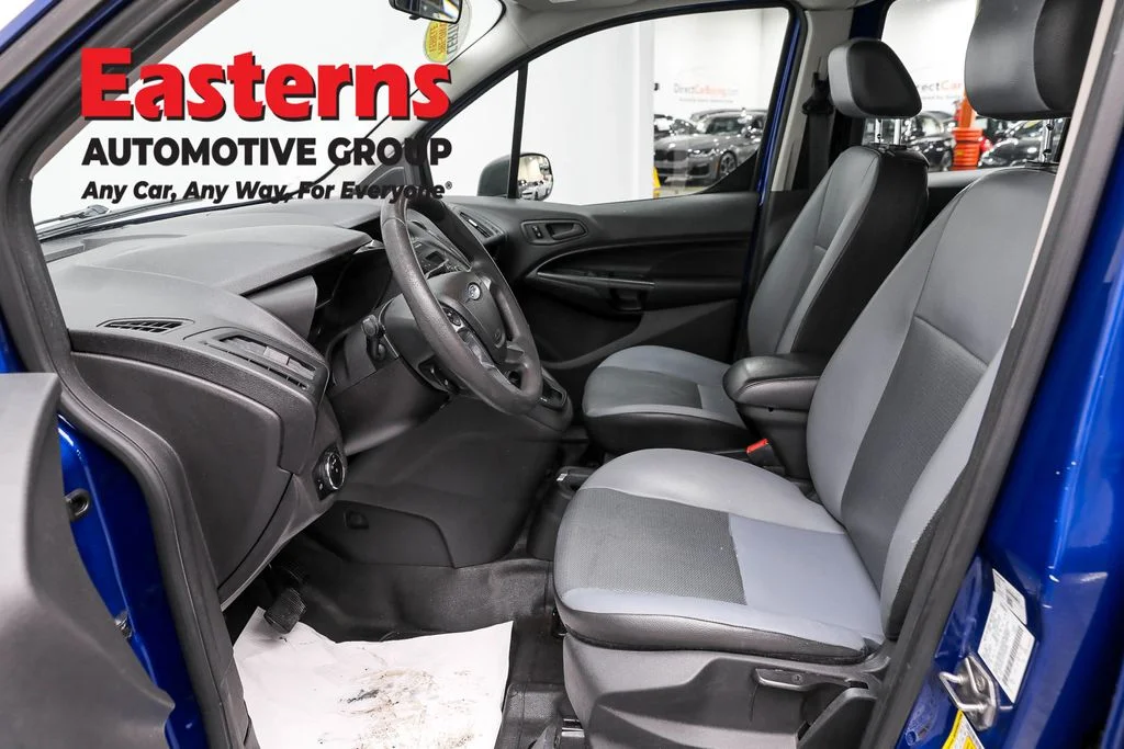 Used 2017 Blue Ford XL image 14
