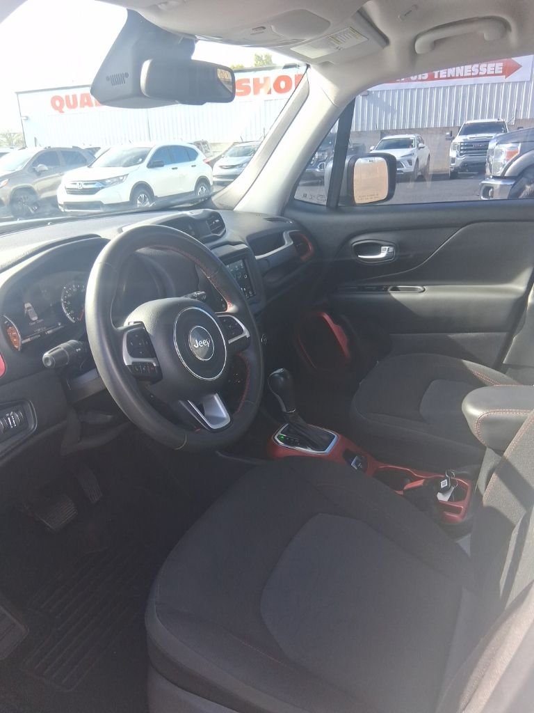 Used 2020 White Jeep Trailhawk image 6