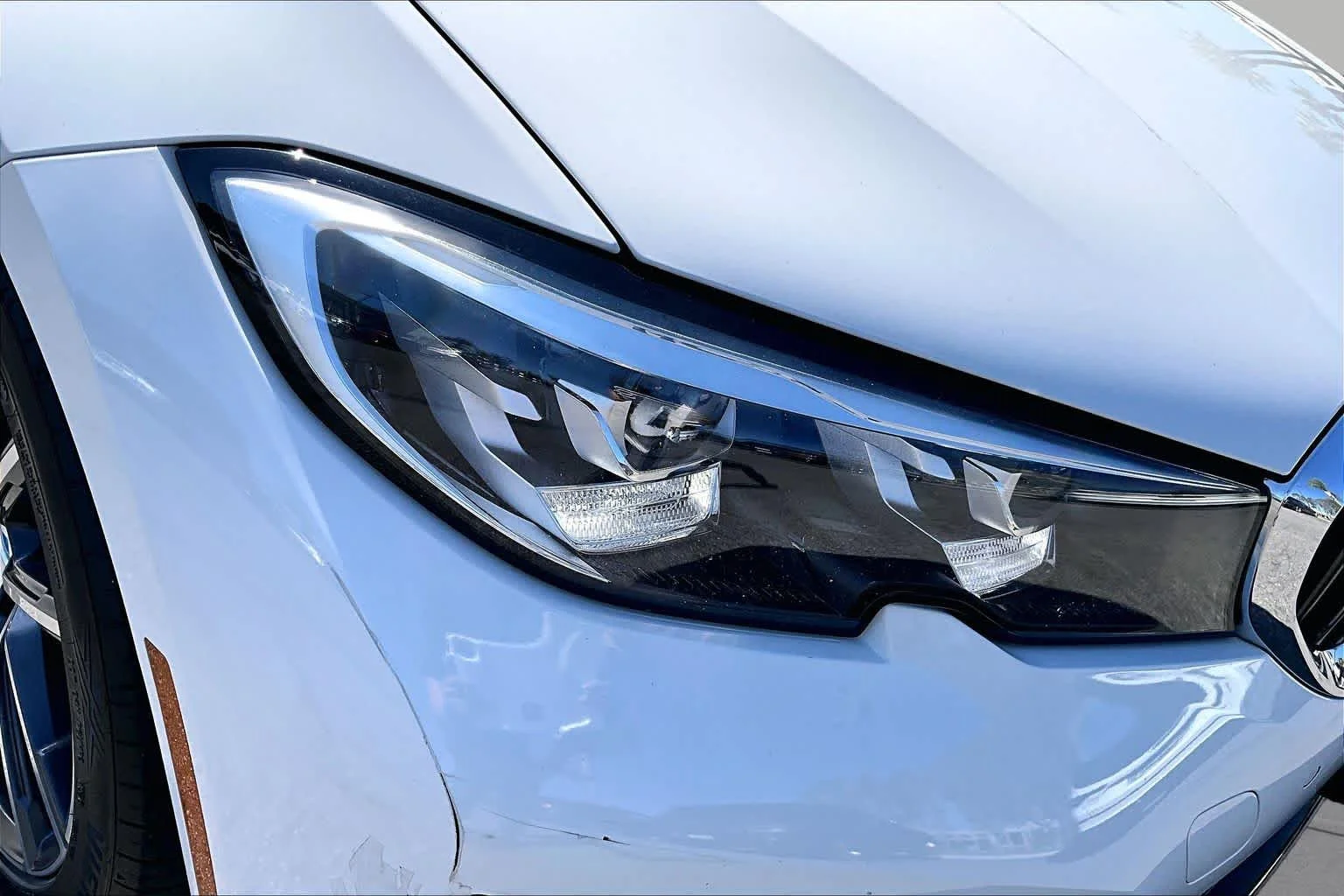 Used 2019 Alpine White BMW 330i image 26