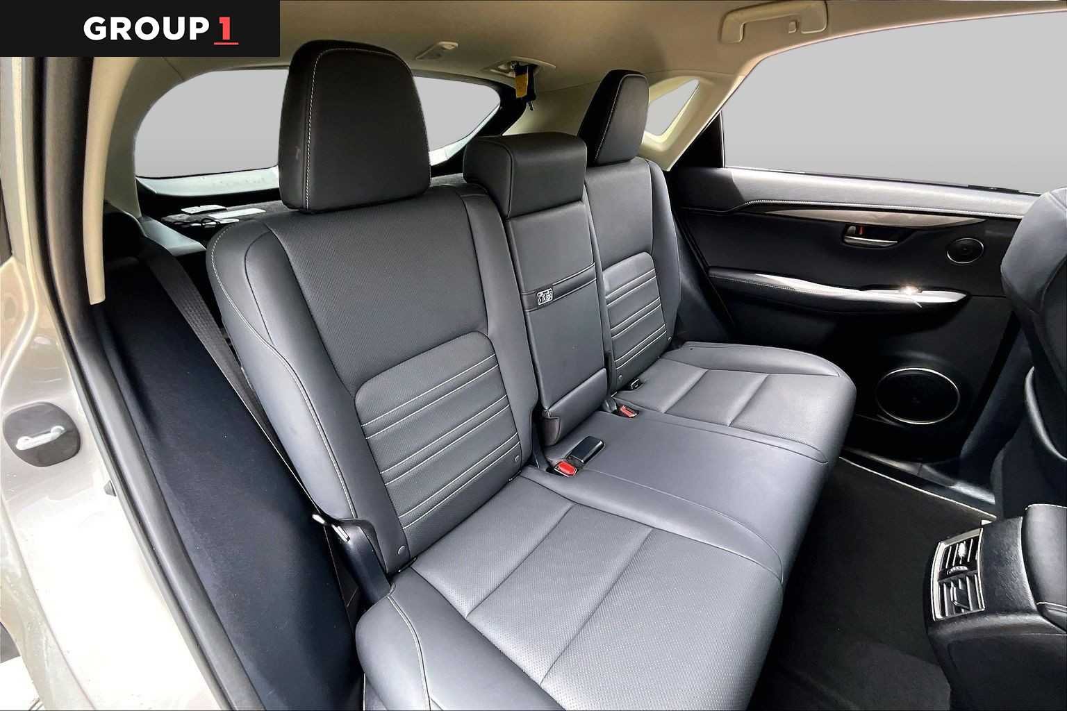 Used 2021 Atomic Silver Lexus  image 17