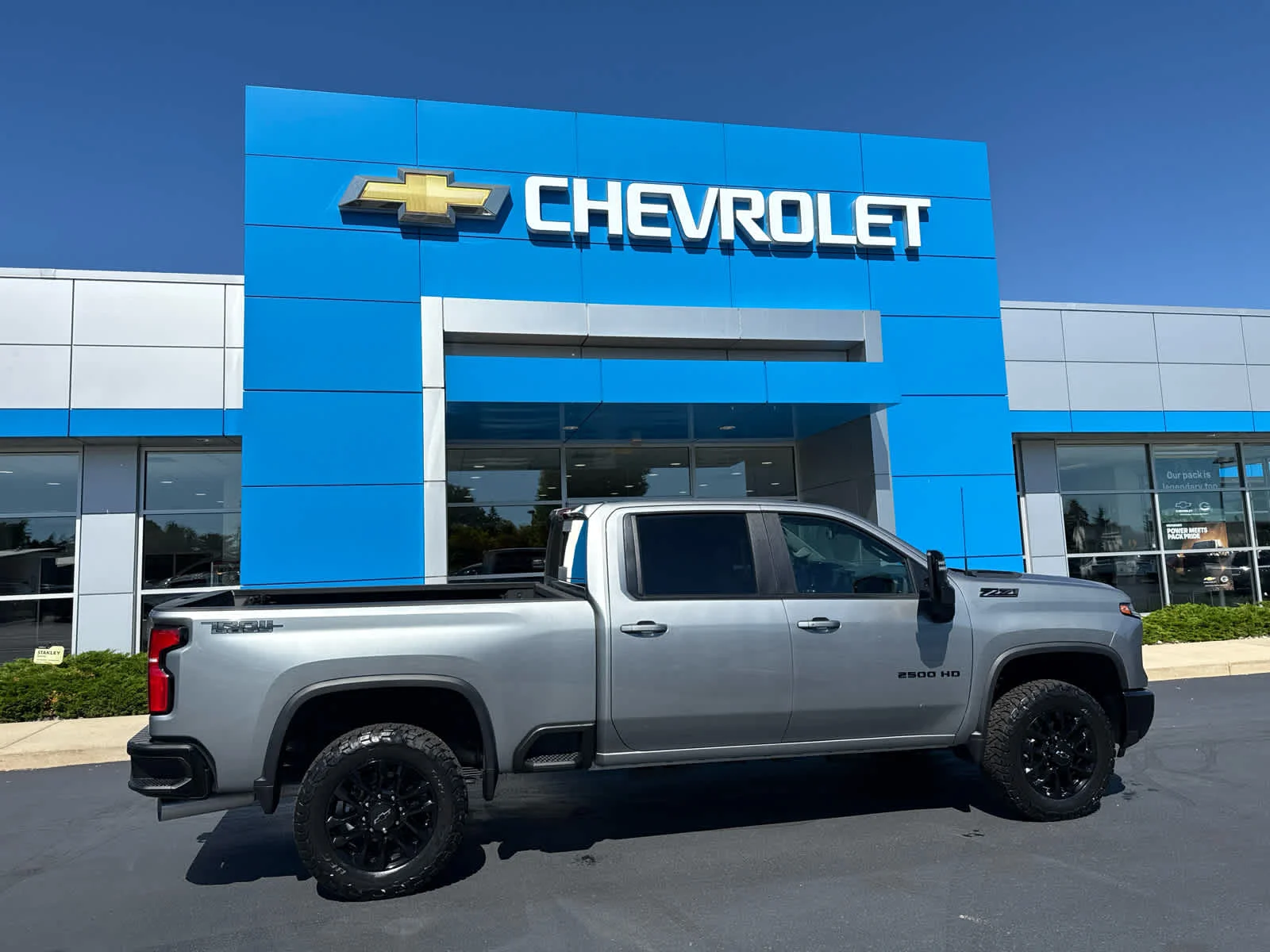 Used 2025 Sterling Gray Metallic Chevrolet LT image 16