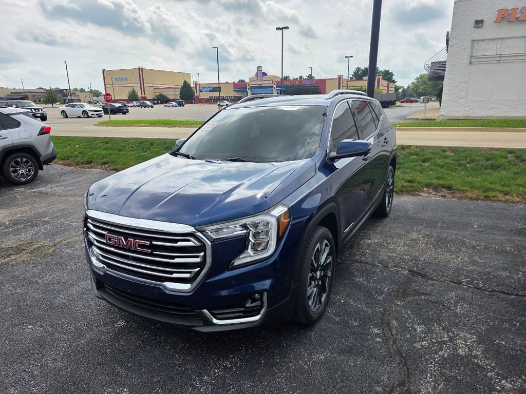 Used 2022 Marine Metallic GMC SLT image 2