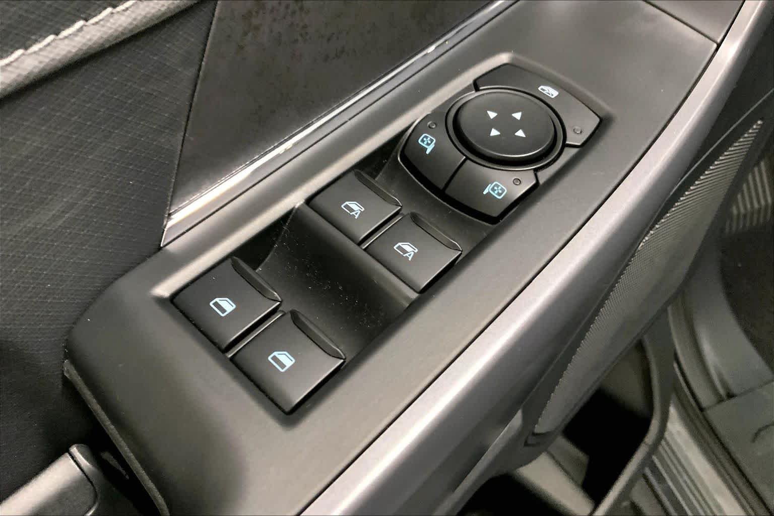 New 2026 Carbonized Gray Metallic Ford XLT image 17