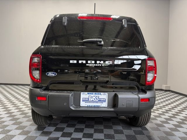 New 2026 Shadow Black Ford Outer Banks® image 10