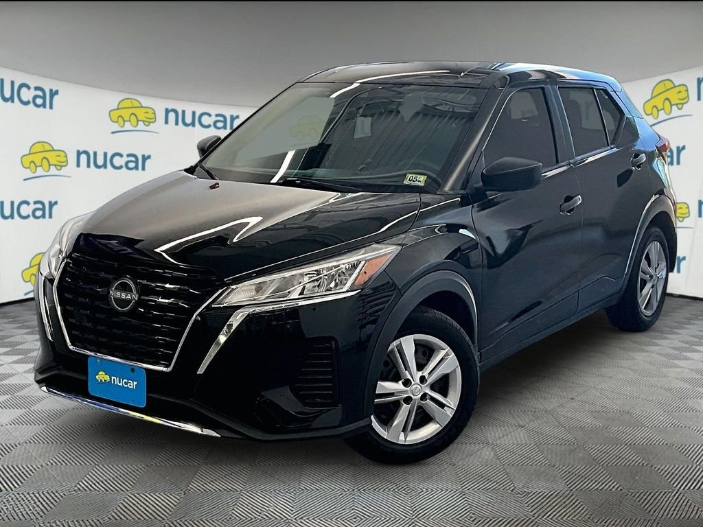 Used 2022 Super Black Nissan S image 3