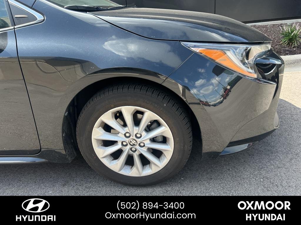 Used 2020 Black Sand Pearl Toyota XLE image 3