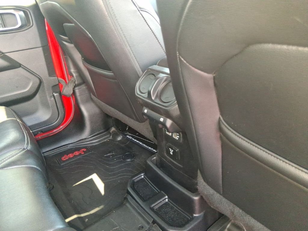 Used 2018 Red Jeep Unlimited Sahara image 18