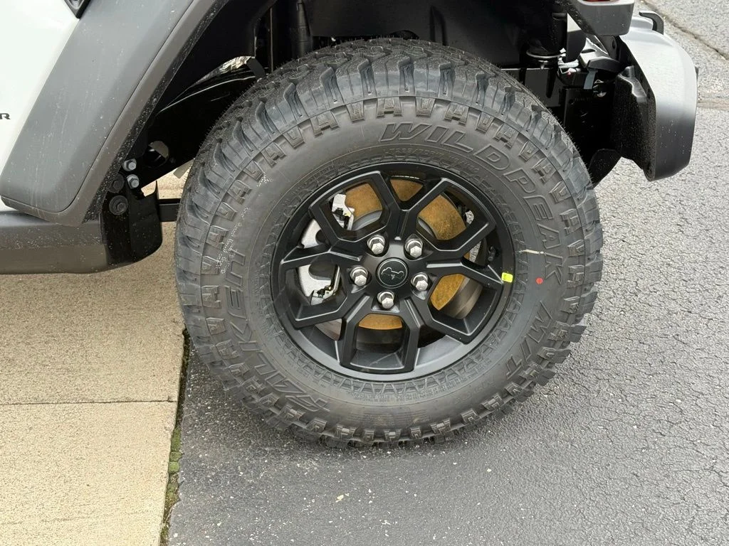 New 2026 Bright White Clear-Coat Exterior Paint Jeep Willys image 9