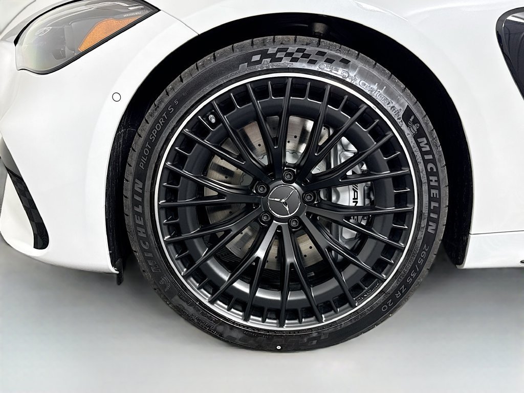 New 2026 MANUFAKTUR Moonlight White Metallic Mercedes-Benz AMG® CLE 53 4MATIC+ Coupe image 65