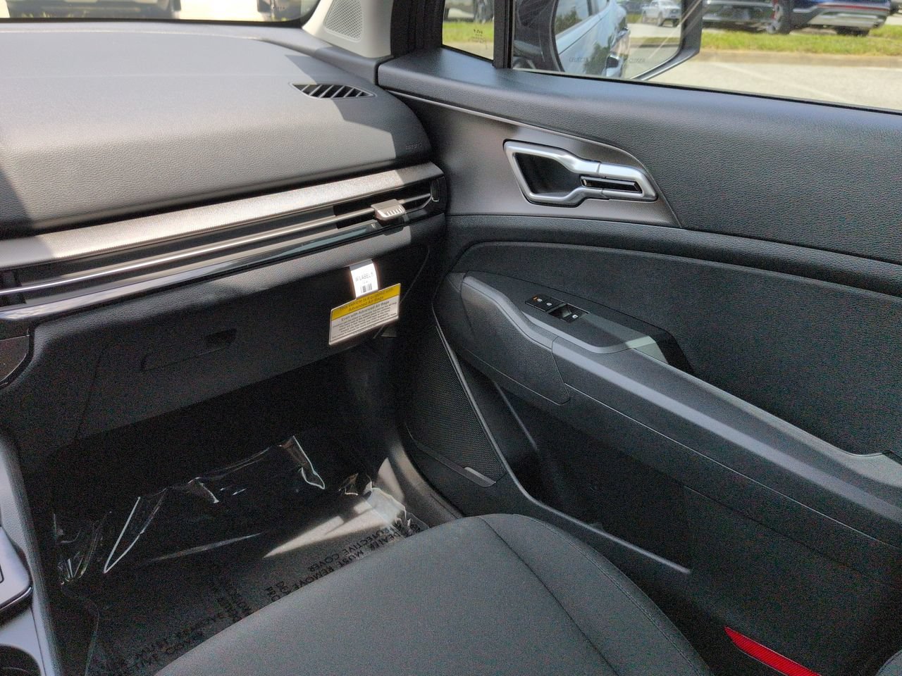 New 2027 Gravity Gray Kia LX image 18