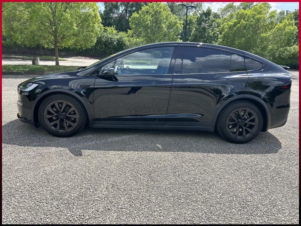 Used 2024  Tesla Base image 4