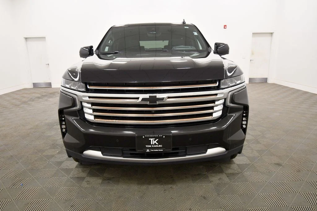 Used 2024  Chevrolet High Country image 11