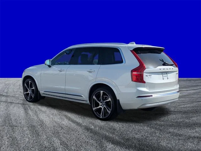 Certified Used 2022 Crystal White Metallic Volvo T6 Inscription image 6