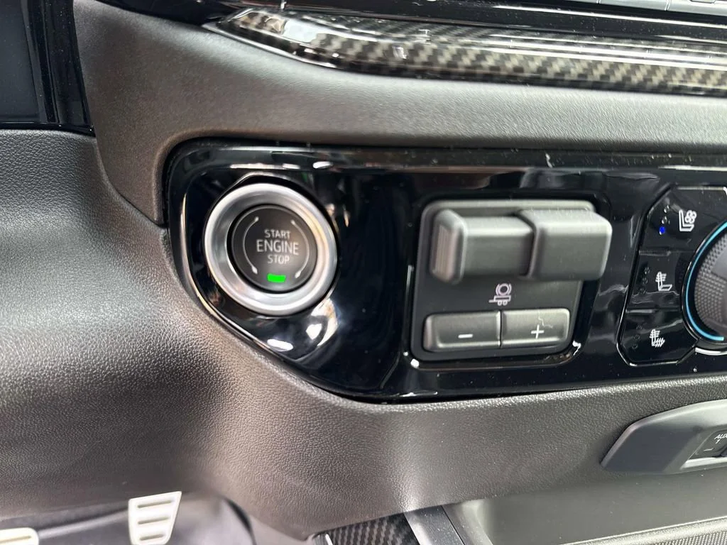 2025 Chevrolet Silverado 2500 HD LTZ - Photo 47