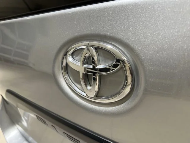 Used 2020  Toyota L image 27
