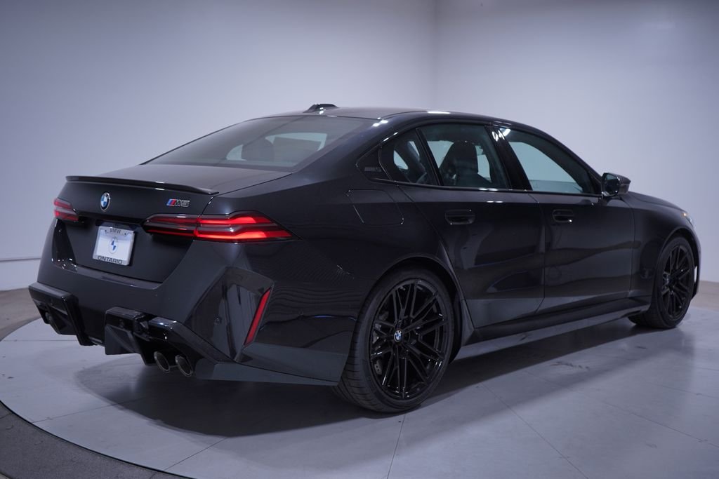 New 2027 Black Sapphire Metallic BMW Base image 3