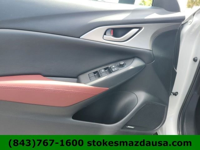 Used 2016 White Mazda Touring image 13