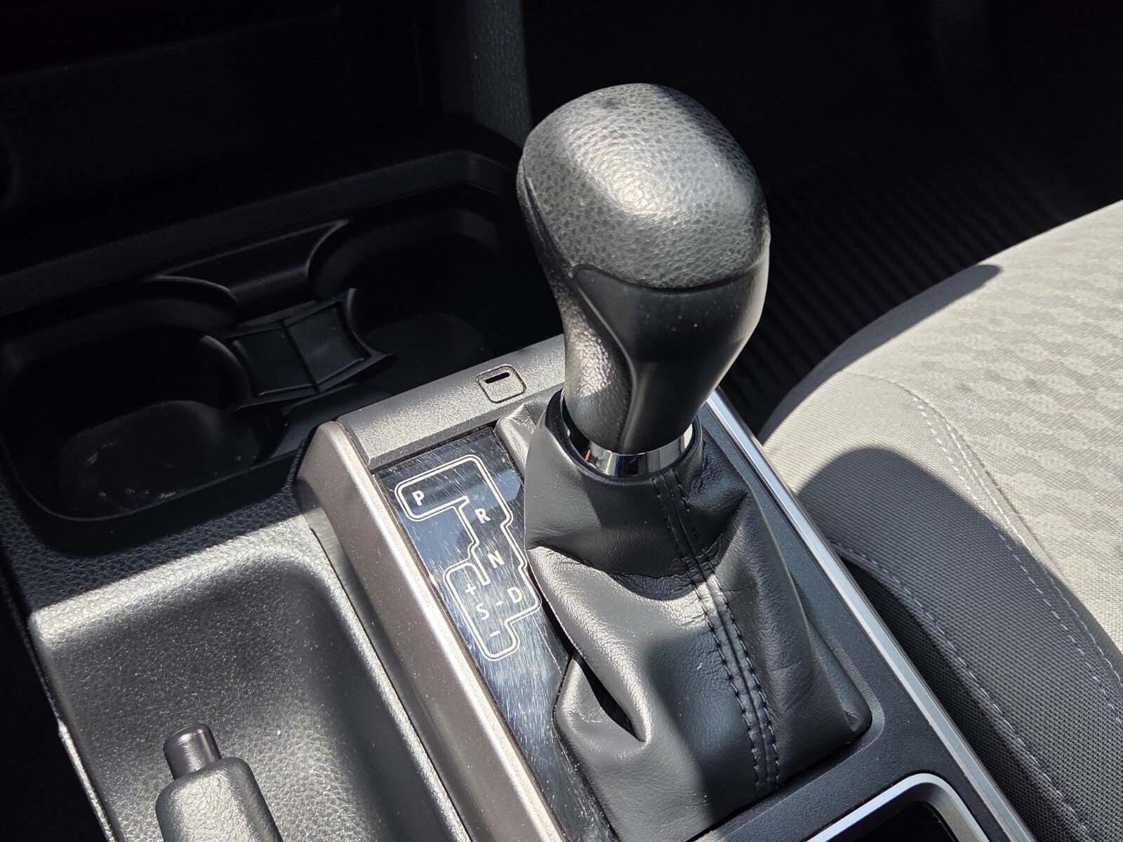 Used 2023 Ice Toyota SR5 image 14