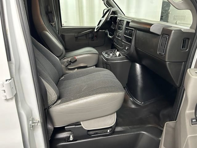 Used 2025 Summit White GMC Work Van image 12