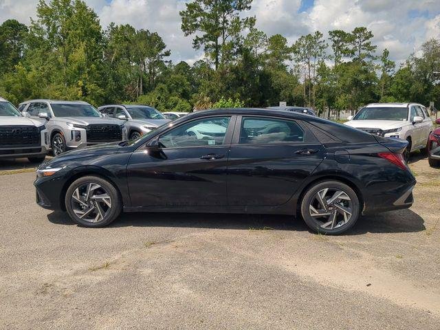 New 2025 Black Hyundai SEL Sport image 8