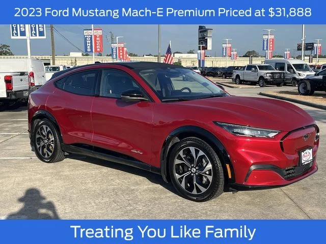2023 Ford Mustang-Mach-e Premium's photo